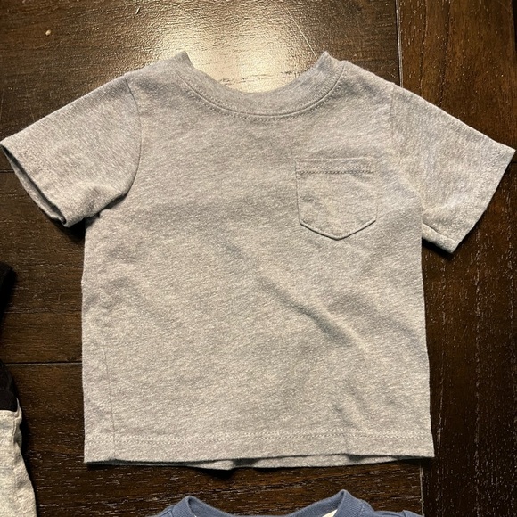 Baby Infant 0-3M bundle of clothing - t shirts, sweat pants, tank tops - Picture 13 of 13